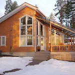 Kolinpilvi Villa *