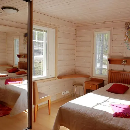 Kolinpilvi * Kolinkylä